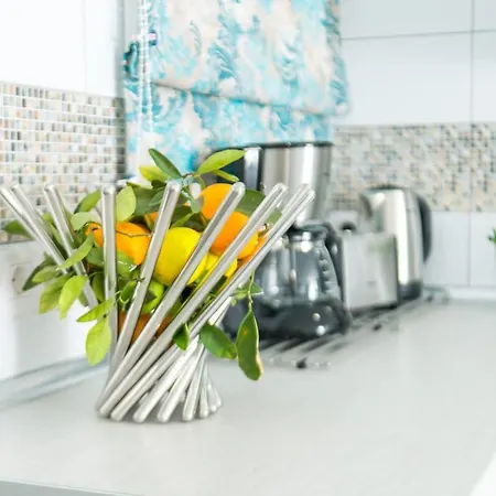 Ocean, Sun & Silence, Pool & Parking, Americas Appartement *